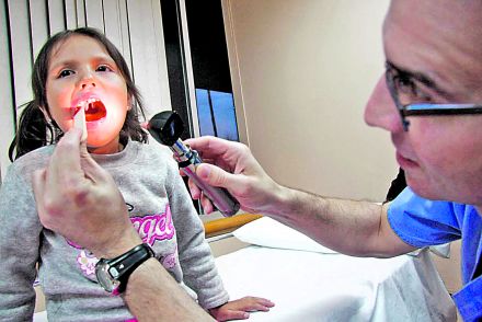 Médicos devolvieron la sonrisa a niños operados.